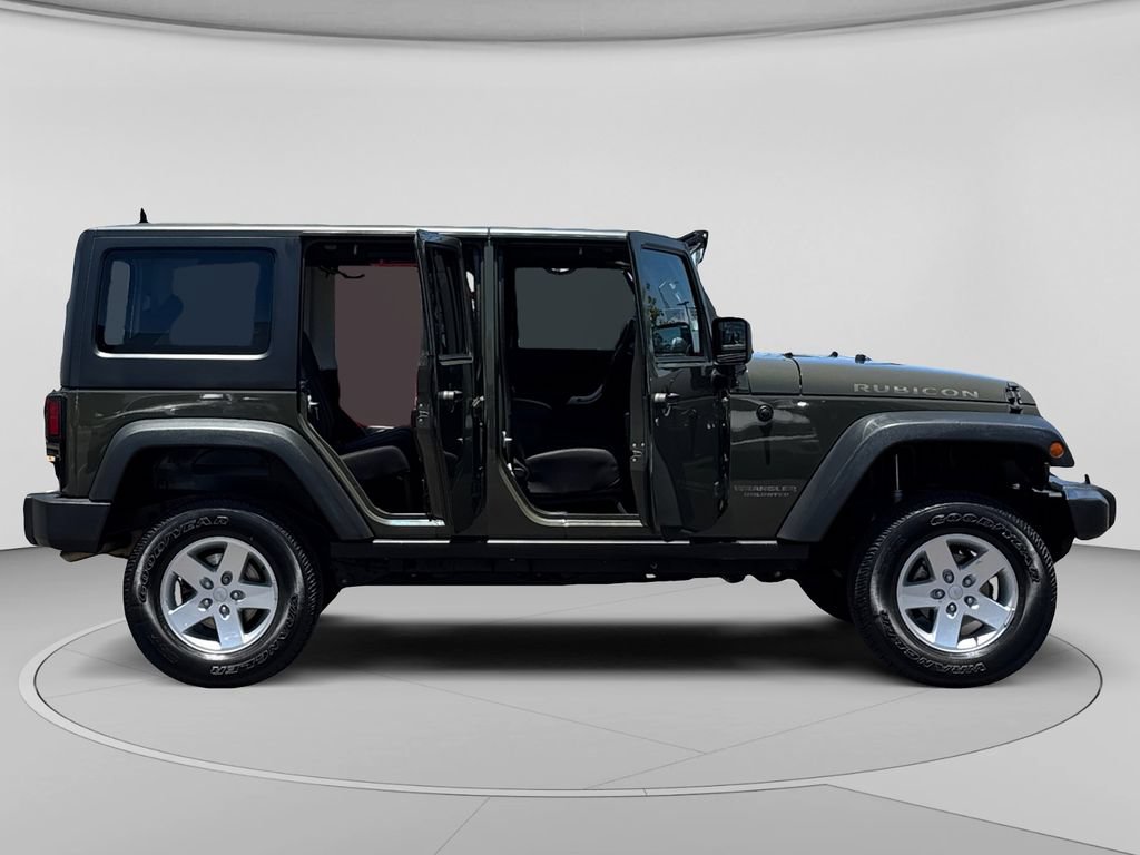 Used 2016 Jeep Wrangler Unlimited Rubicon w/ Connectivity Group AWD/4WD image 30