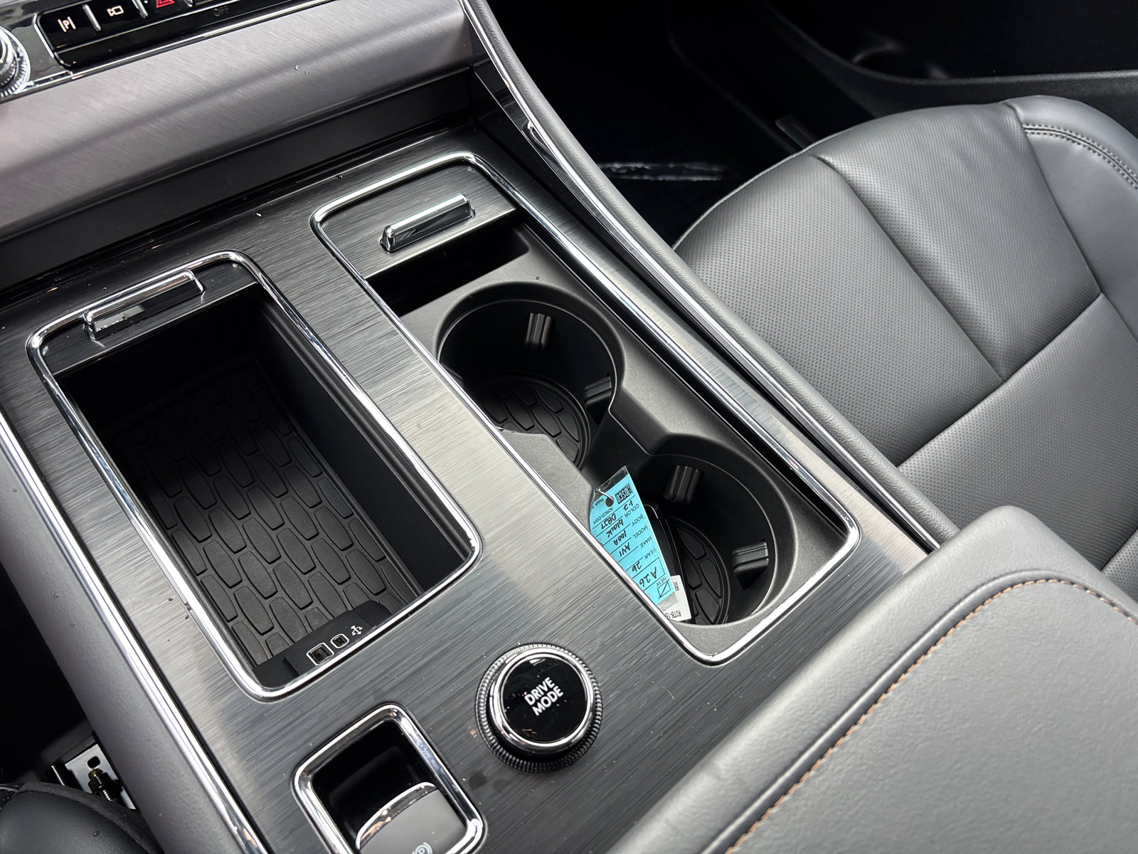 New 2026 Lincoln Aviator AWD image 25