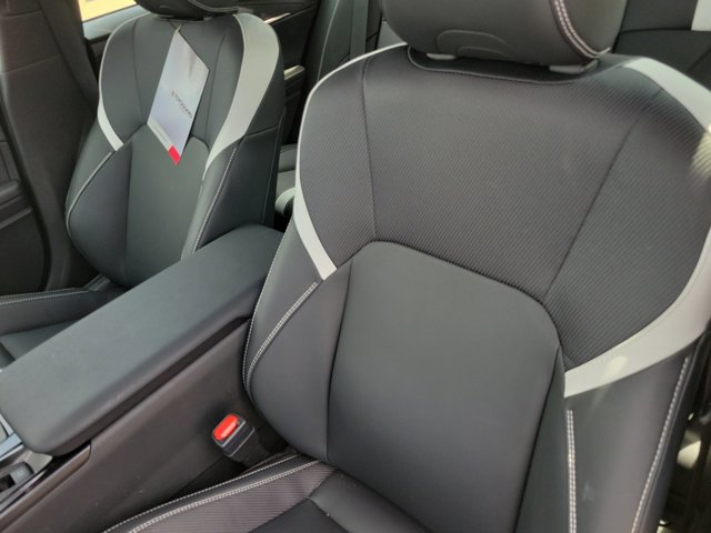 Used 2025 Toyota Camry LE image 7