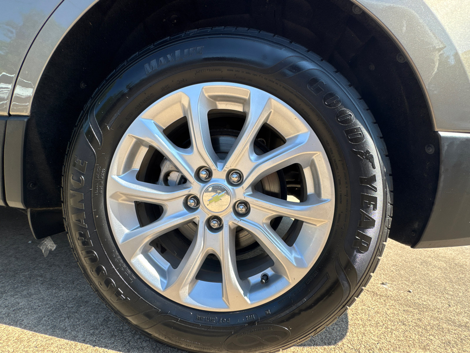 Used 2019 Chevrolet Equinox LT FWD image 21