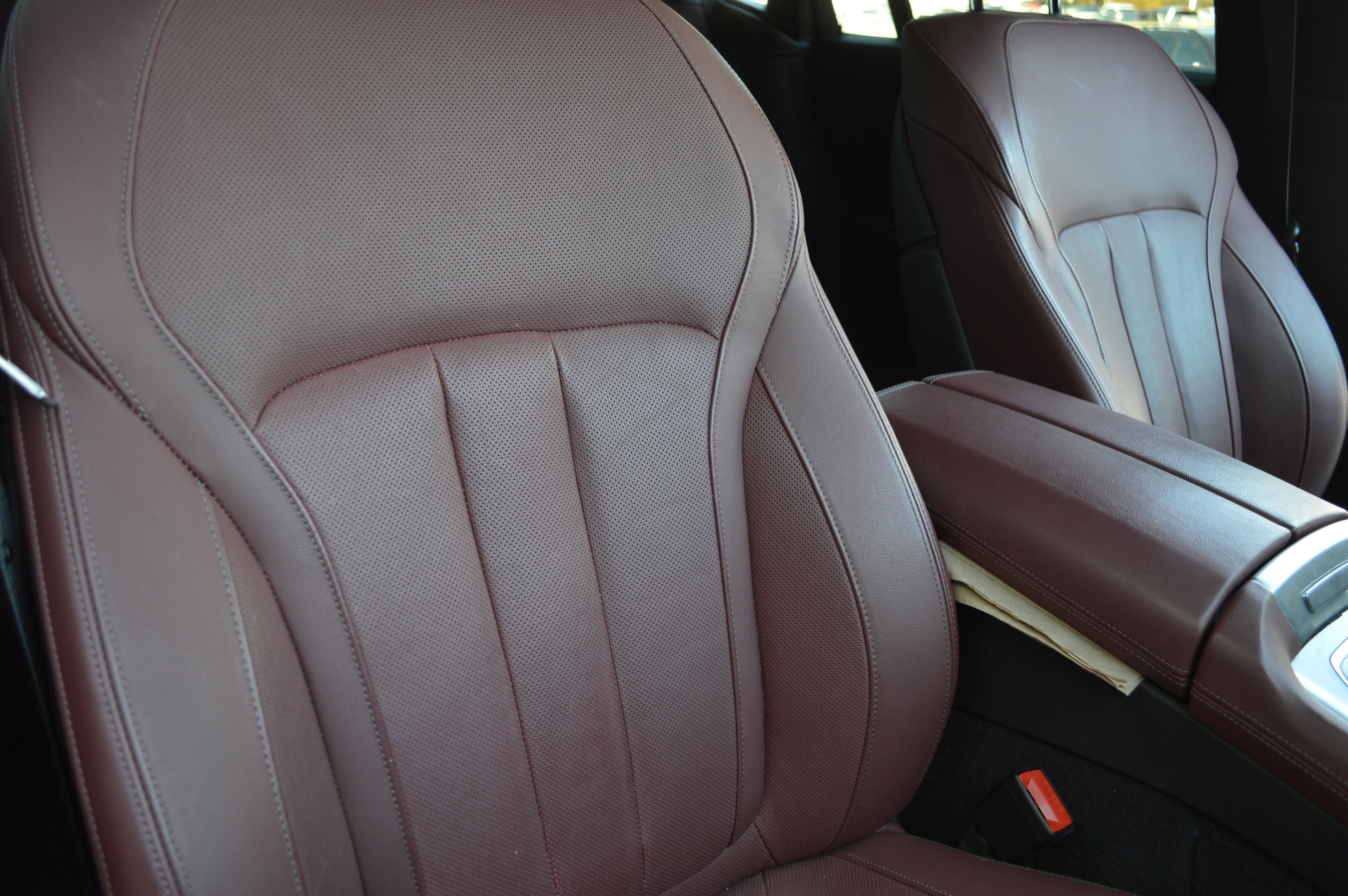 Used 2021 BMW X6 M50i w/ Premium Package image 35