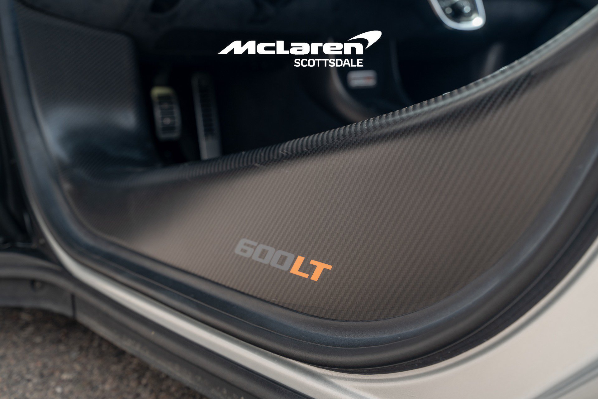 Used 2020 McLaren 600LT Spider RWD image 13