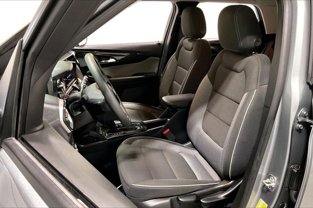 Used 2025 Chevrolet TrailBlazer LT AWD/4WD image 25