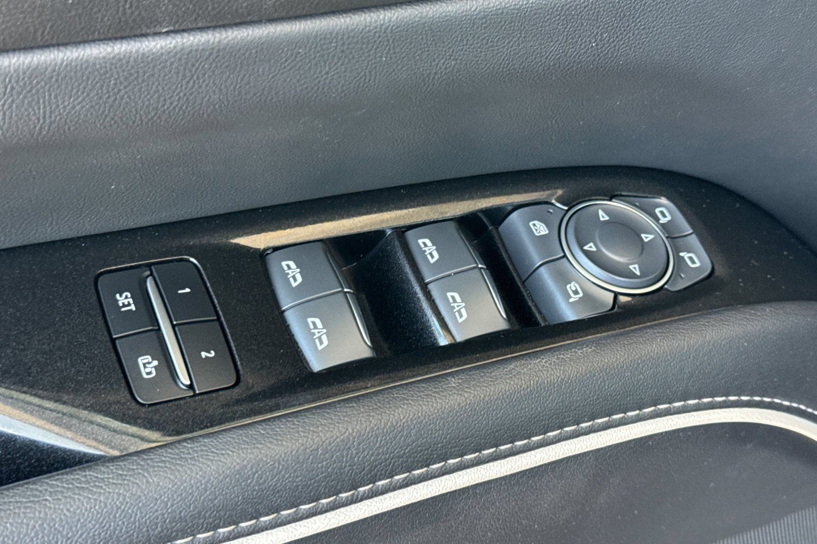 Used 2021 Cadillac Escalade ESV Sport AWD/4WD image 17