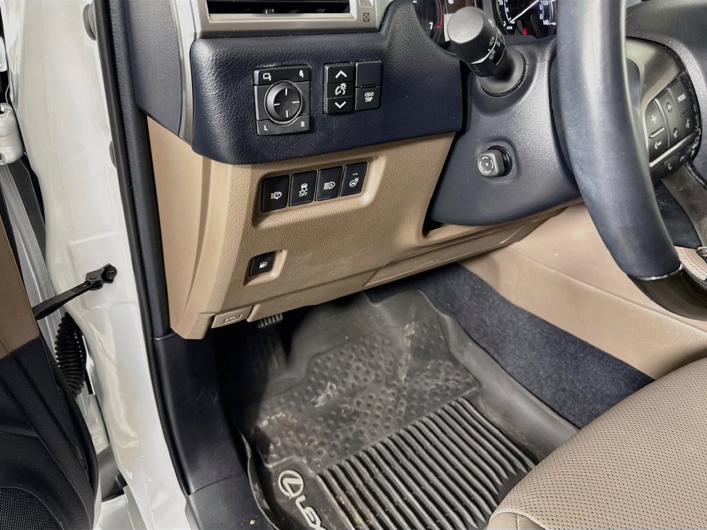 Certified 2023 Lexus GX 460 Premium AWD/4WD image 10
