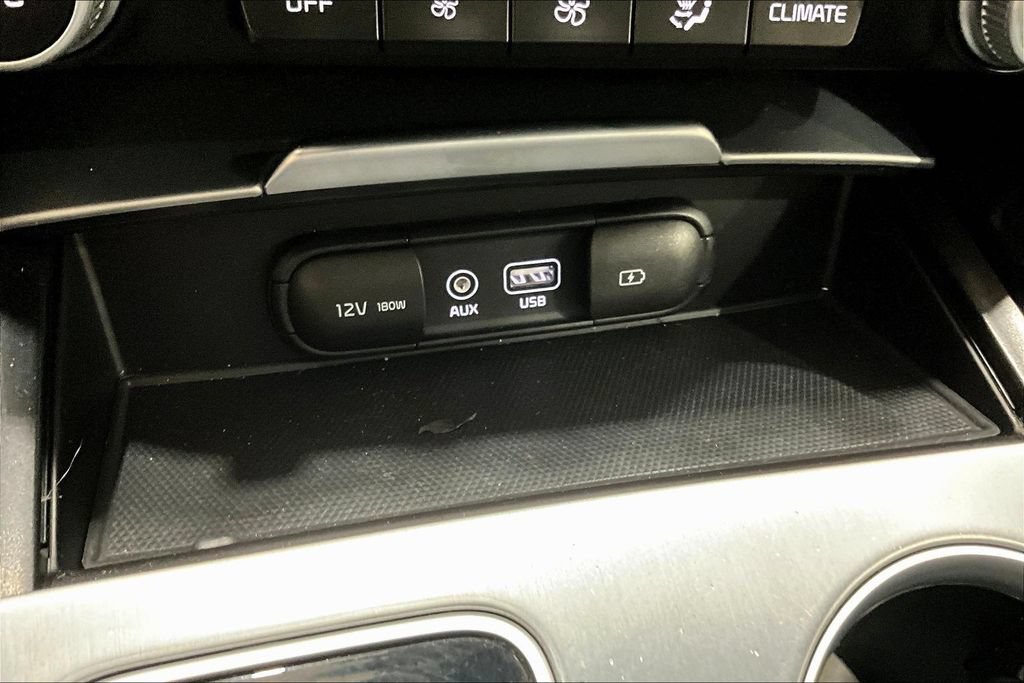 Used 2018 Kia Stinger GT2 AWD/4WD image 32