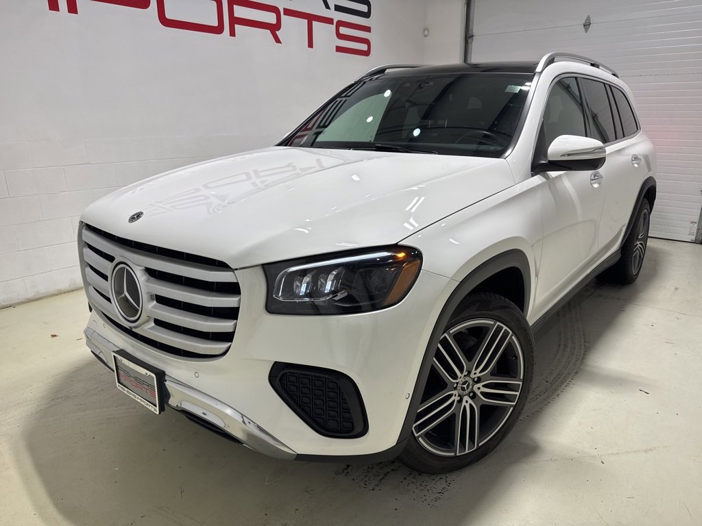 Used 2024 Mercedes-Benz GLS 450 4MATIC image 2