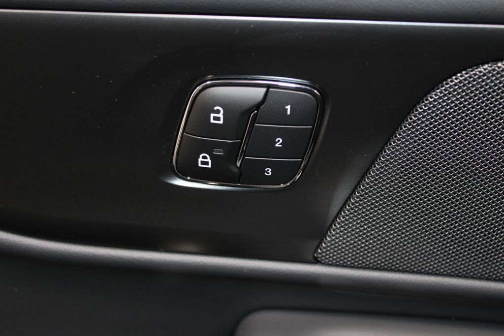 New 2026 Lincoln Nautilus Premier w/ Equipment Group 102A image 38