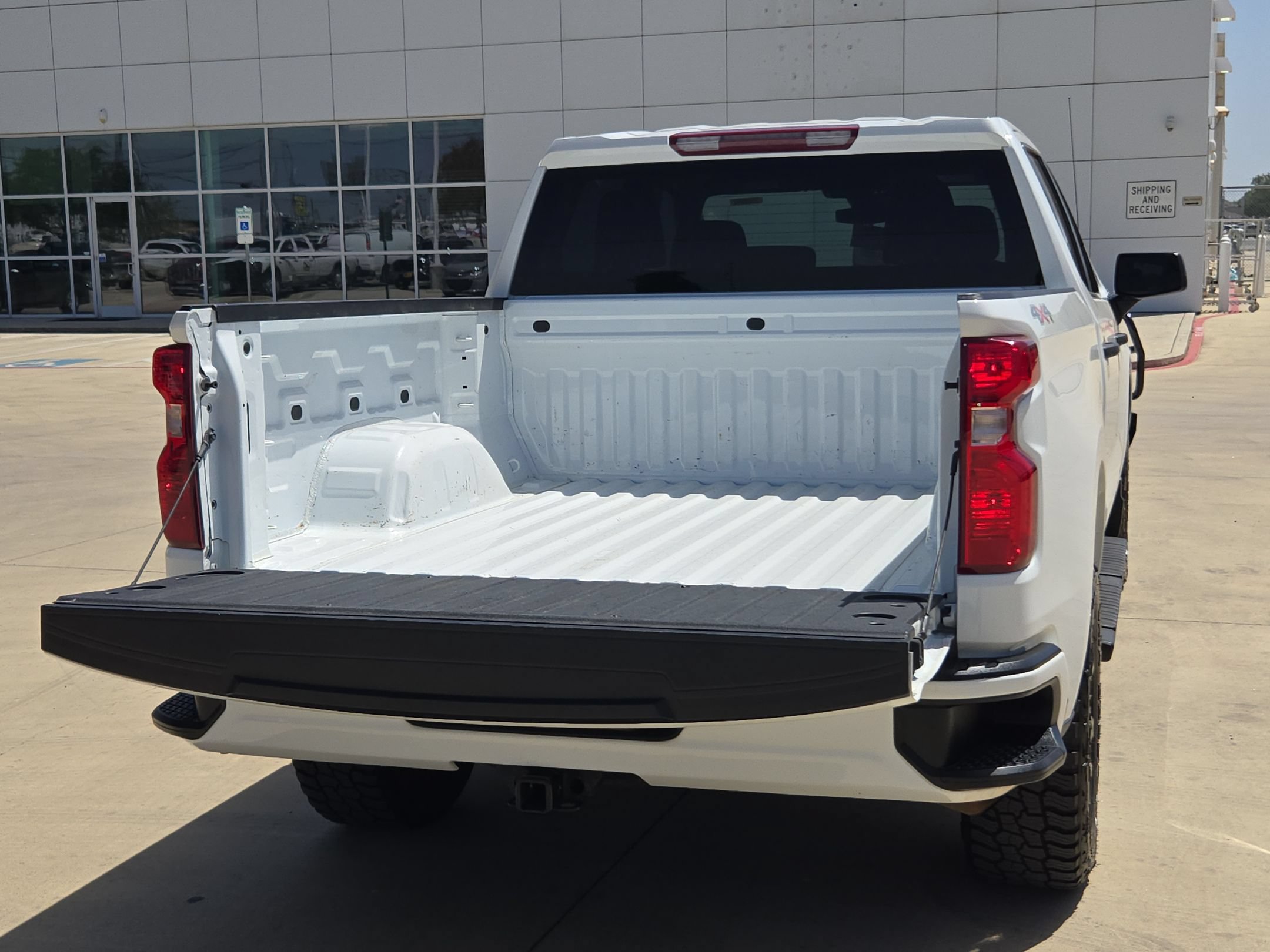 Certified 2025 Chevrolet Silverado 1500 Custom AWD/4WD image 21