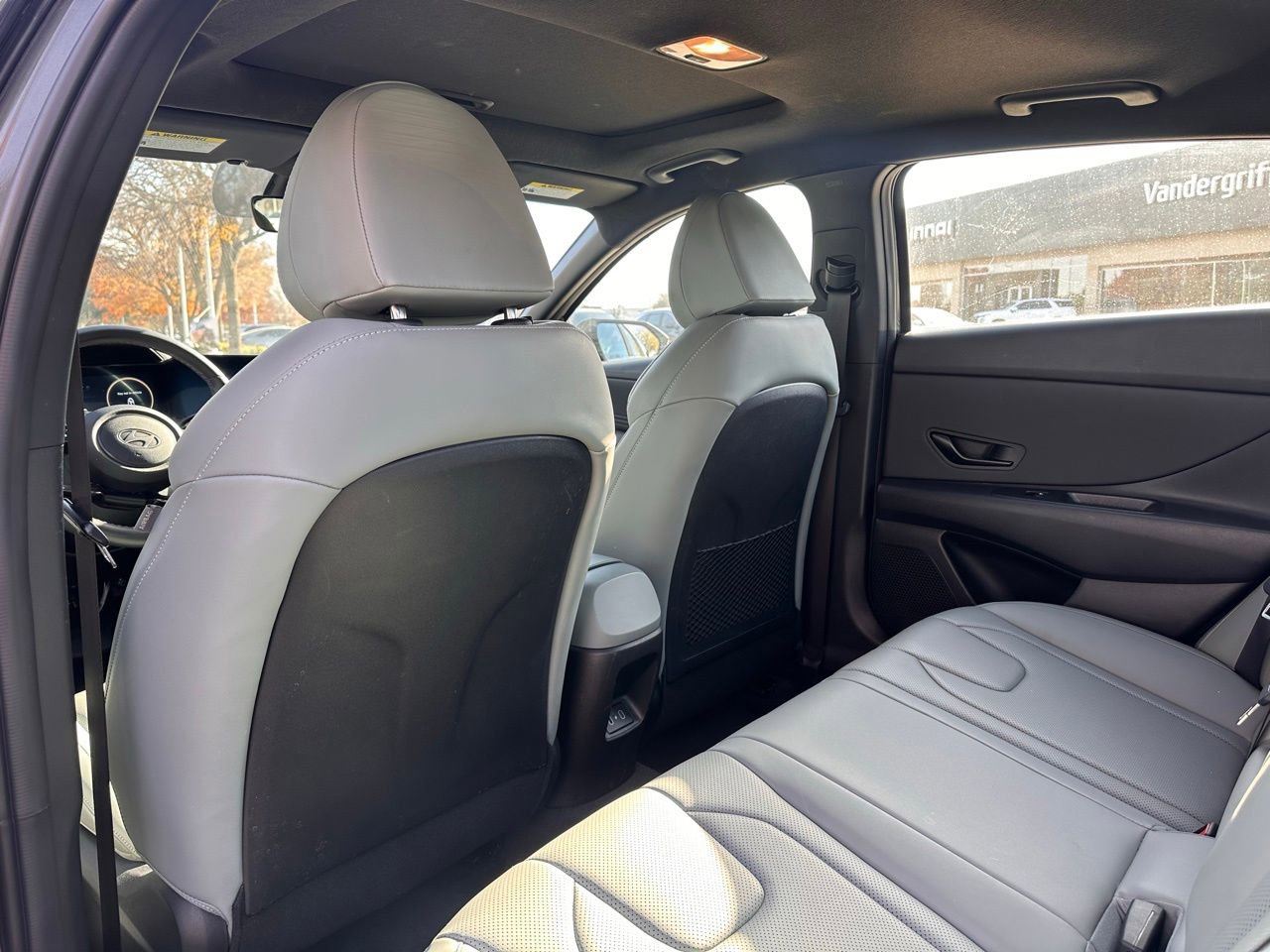 Certified 2024 Hyundai Elantra Limited image 17