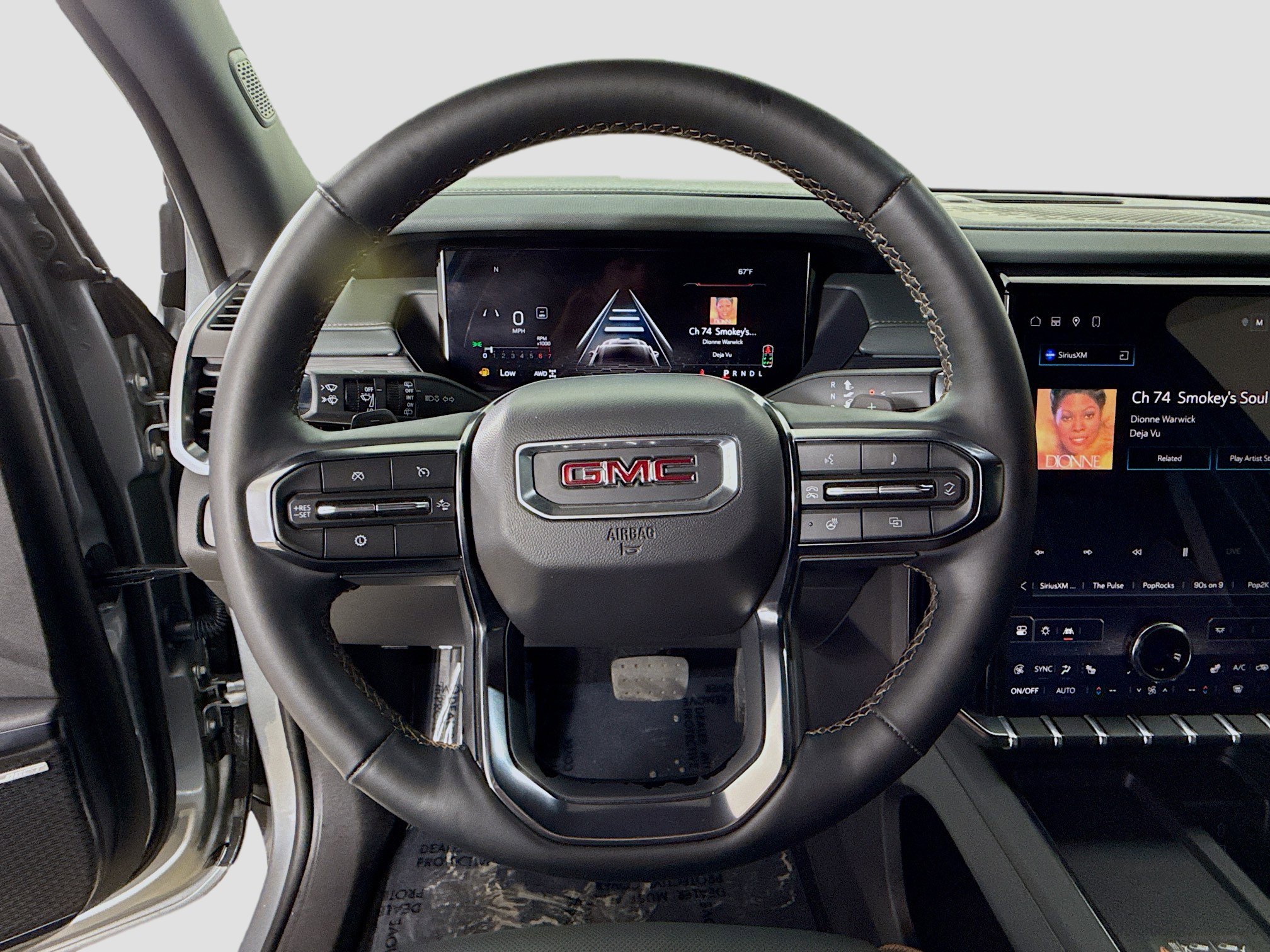 Used 2024 GMC Acadia AT4 w/ Luxury Package image 11