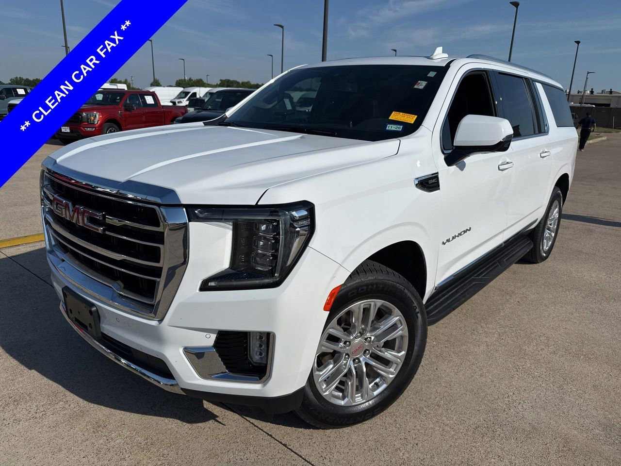 Used 2024 GMC Yukon XL SLT w/ SLT Luxury Package RWD image 1