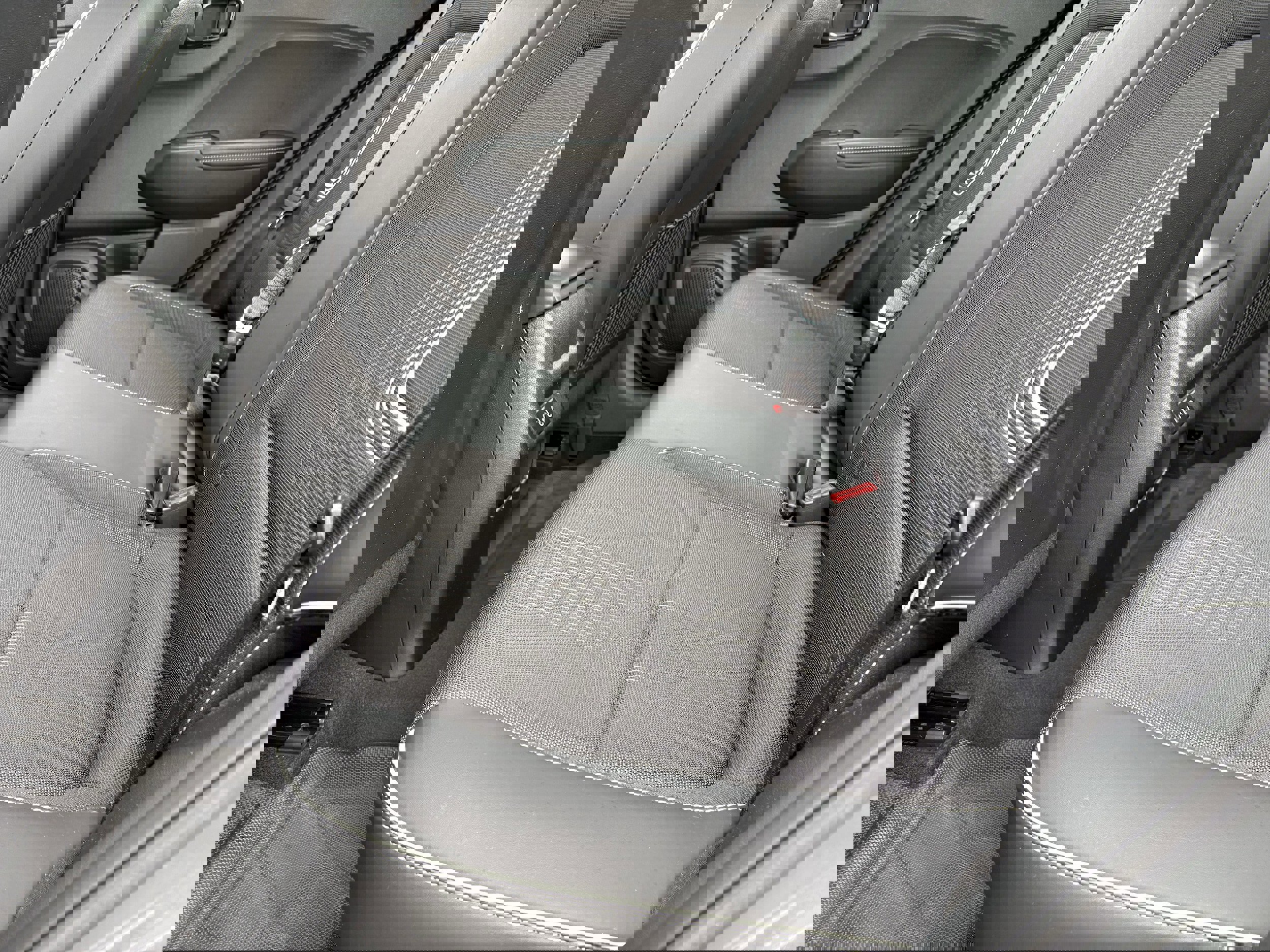 Used 2024 Hyundai Venue Limited image 33