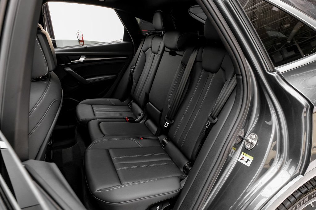 Used 2022 Audi SQ5 Prestige AWD/4WD image 37