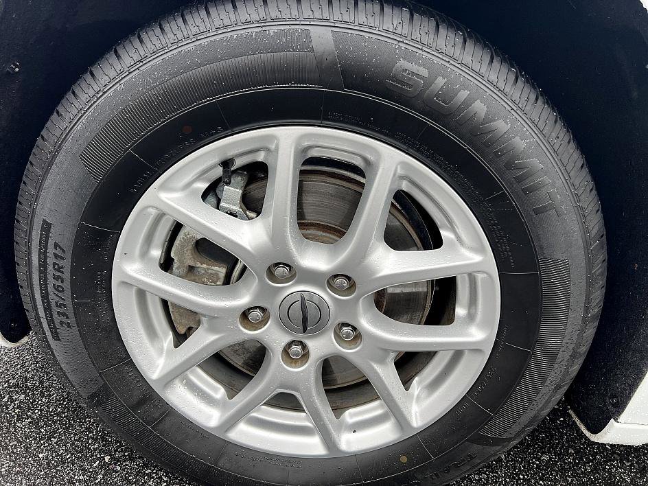 Used 2021 Chrysler Pacifica Touring-L image 9