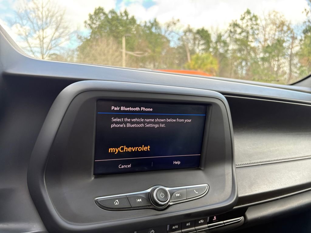 Used 2020 Chevrolet Camaro LT image 16