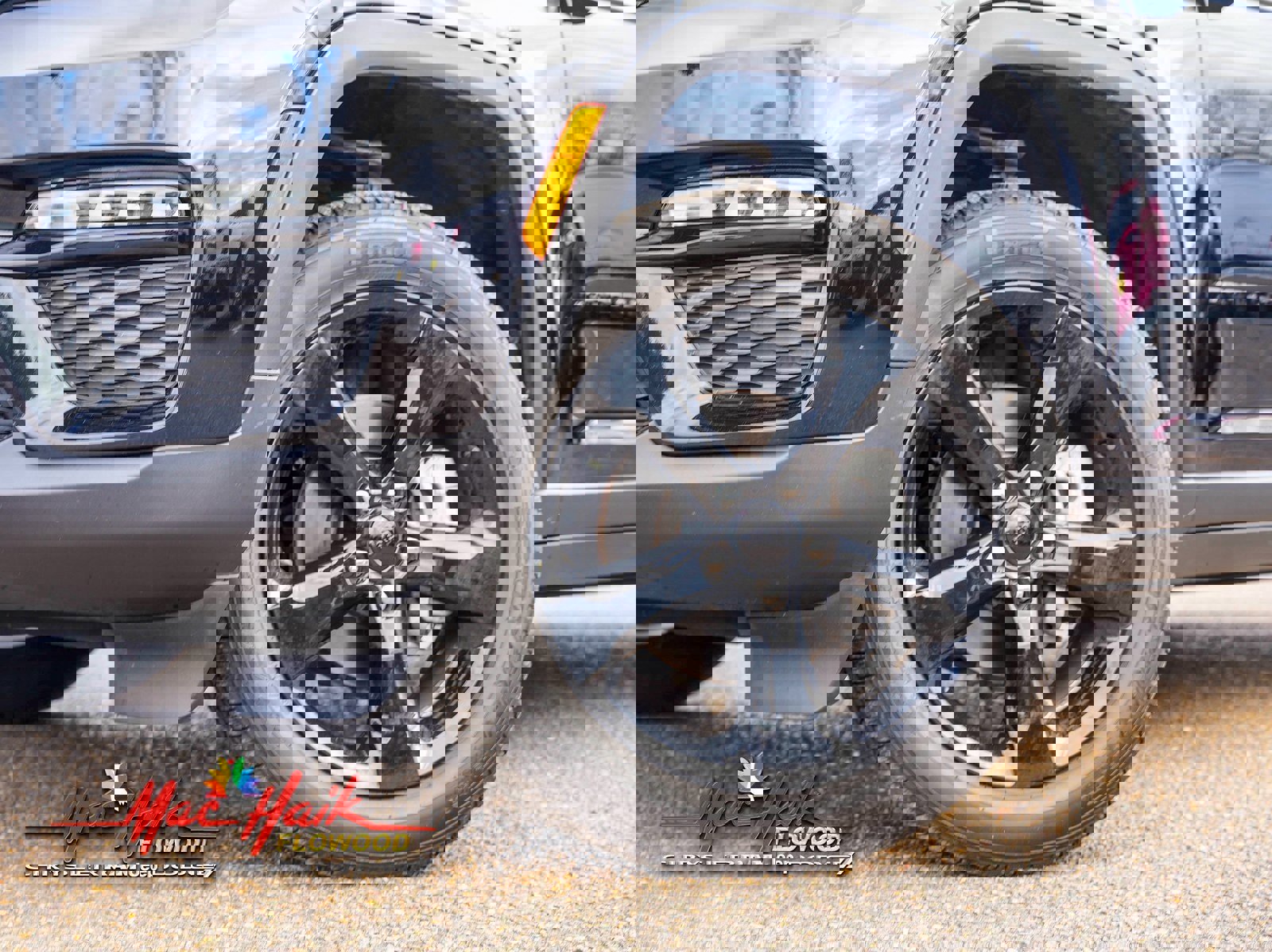 Used 2024 Jeep Grand Cherokee Limited w/ Black Appearance Package image 2