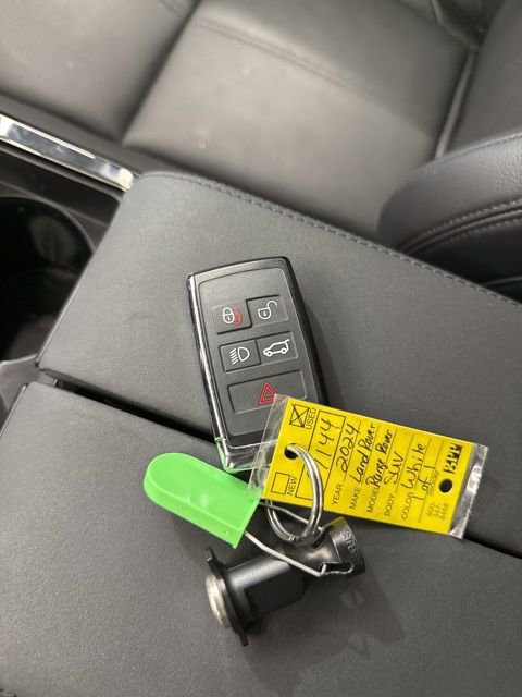 Used 2024 Land Rover Range Rover Velar Dynamic SE AWD/4WD image 33