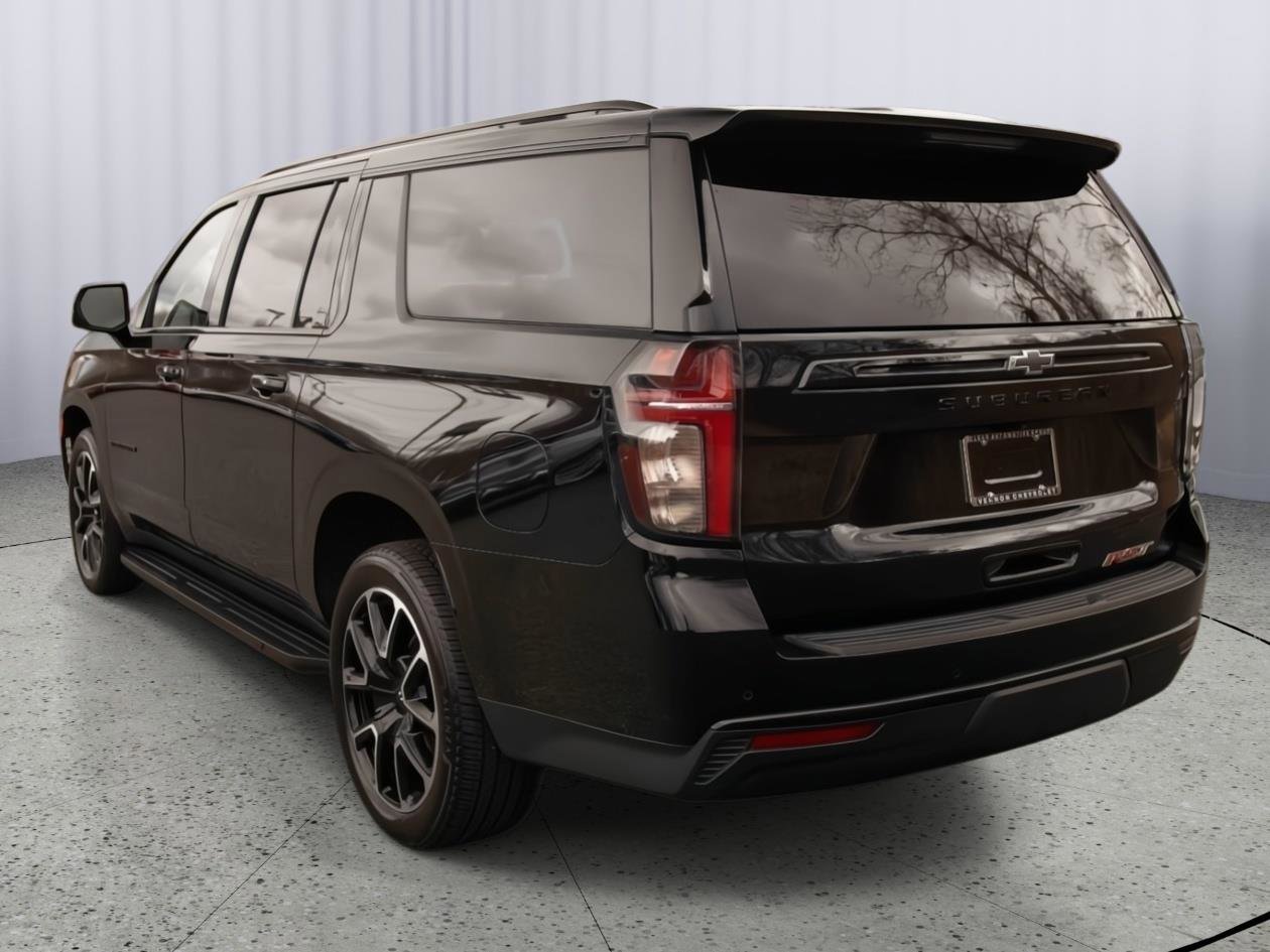 Used 2023 Chevrolet Suburban RST w/ Luxury Package AWD/4WD image 22