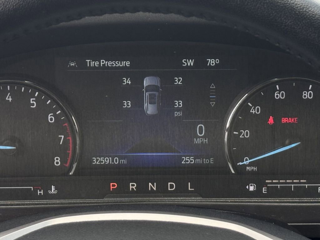 Used 2022 Ford Explorer XLT w/ Equipment Group 202A image 16