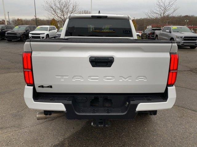 Used 2024 Toyota Tacoma TRD Sport image 4