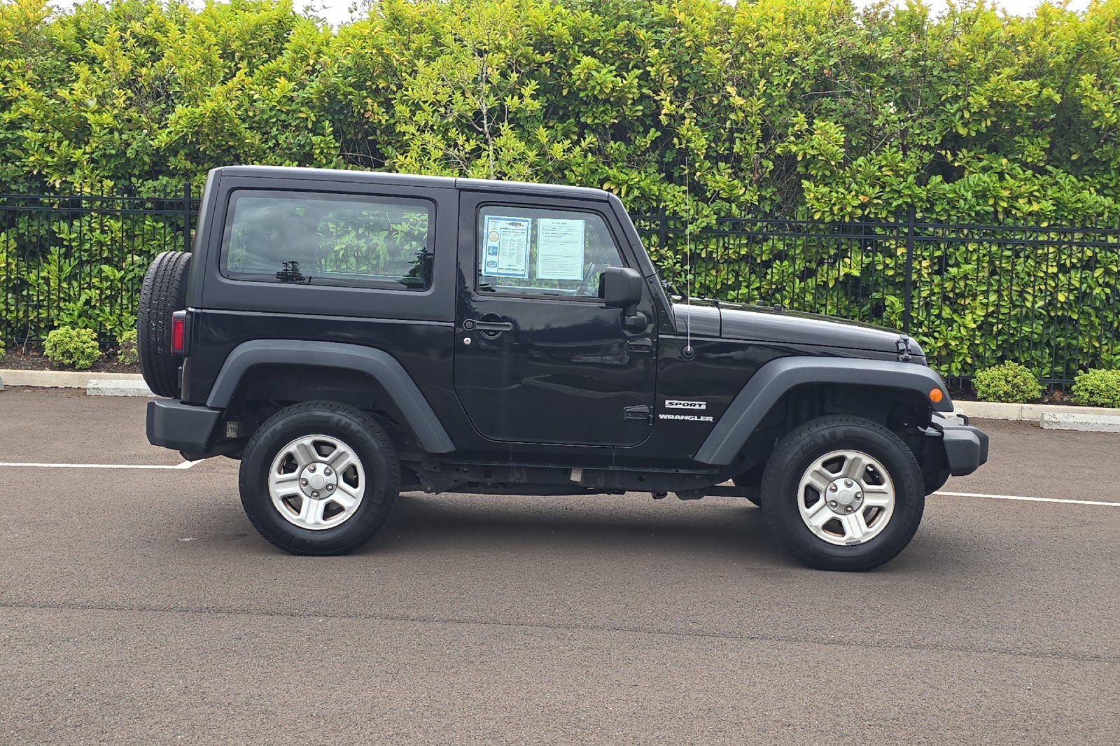 Used 2014 Jeep Wrangler Sport w/ Connectivity Group AWD/4WD image 3