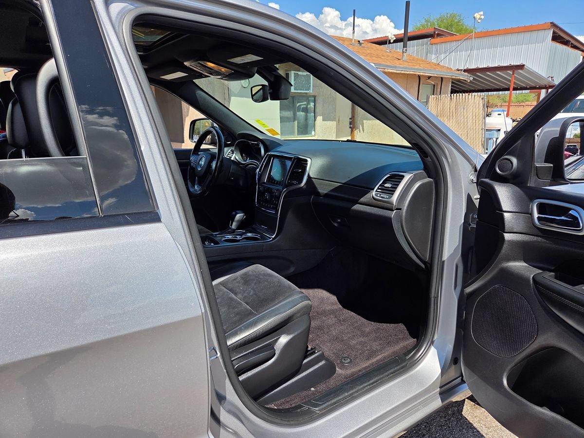 Used 2018 Jeep Grand Cherokee Altitude RWD image 55