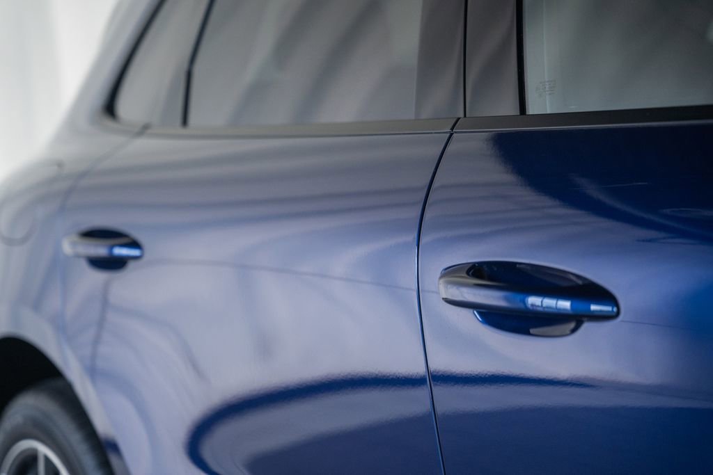 Used 2022 Porsche Macan AWD/4WD image 14