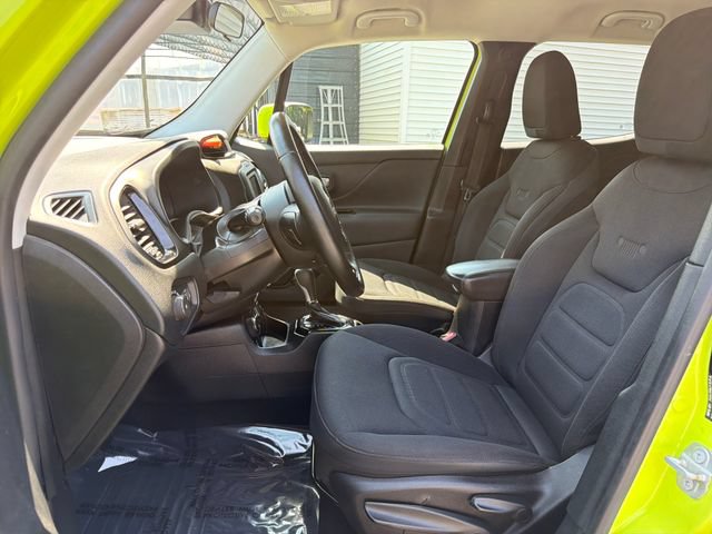 Used 2017 Jeep Renegade Altitude AWD/4WD image 11