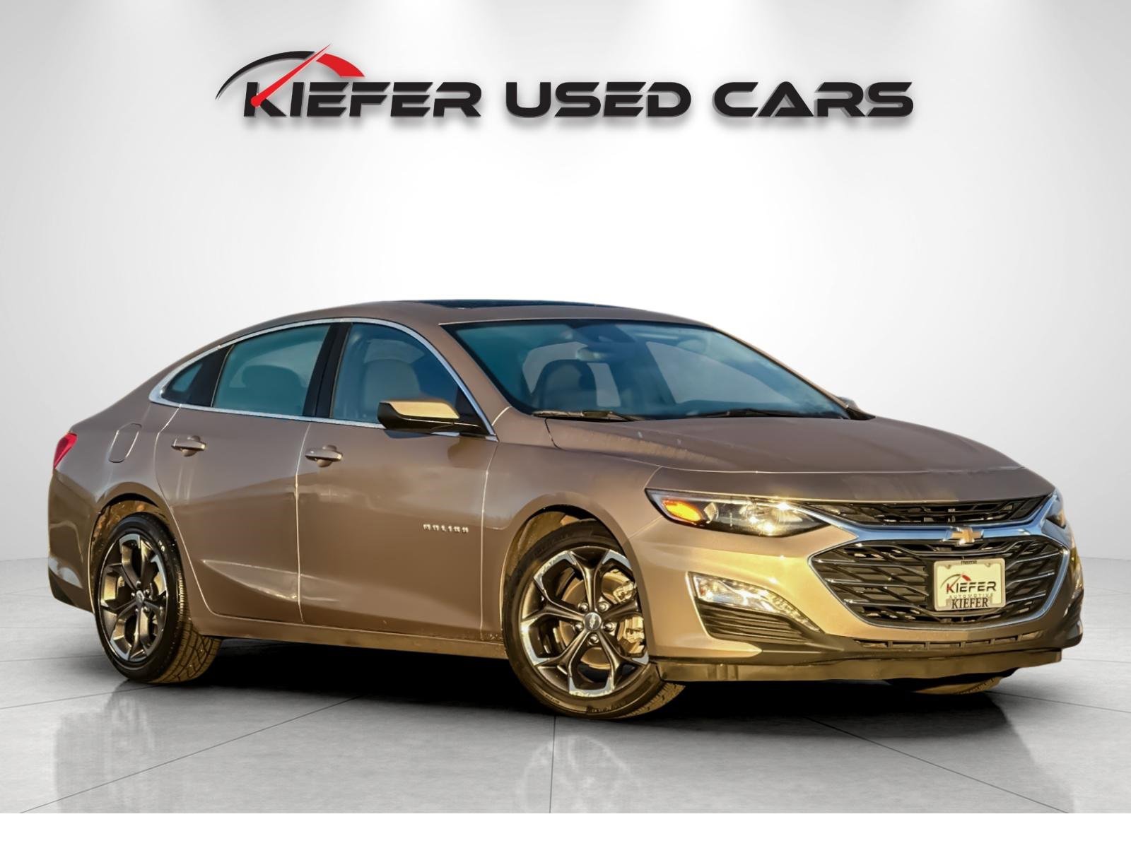 Used 2023 Chevrolet Malibu LT image 2