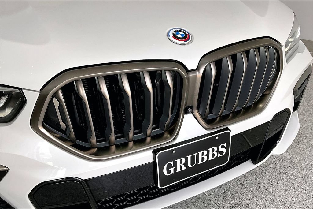 Used 2022 BMW X6 M50i w/ Premium Package AWD/4WD image 34