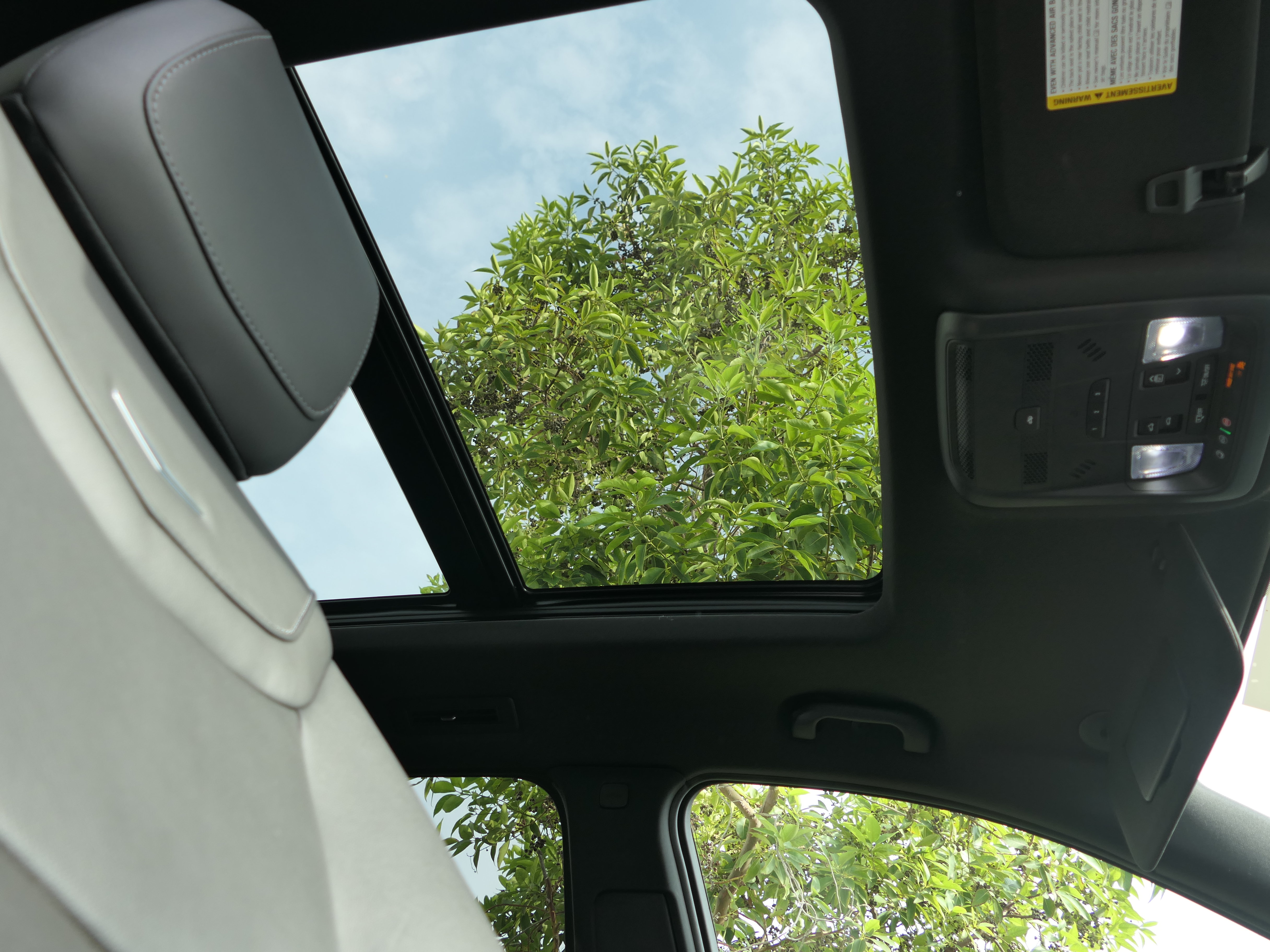 Certified 2025 Cadillac XT6 Premium Luxury FWD image 27