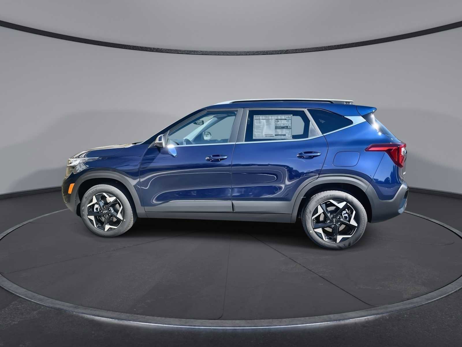 Certified 2025 Kia Seltos EX w/ EX Sunroof Package image 2