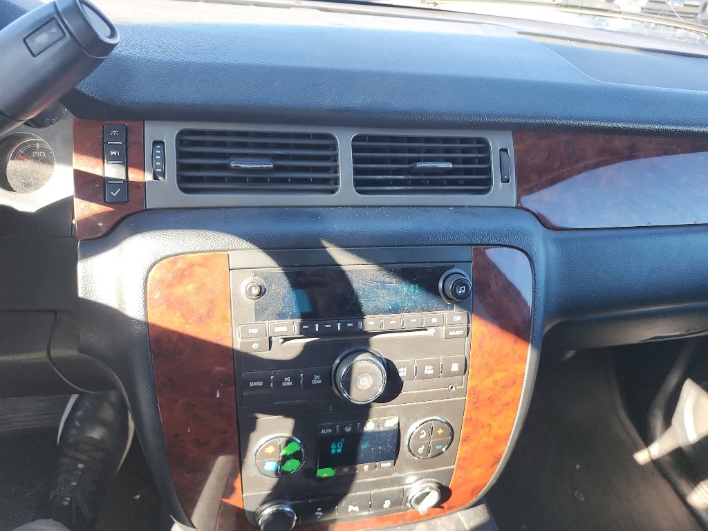 Used 2014 Chevrolet Tahoe LT w/ All-Star Edition AWD/4WD image 25