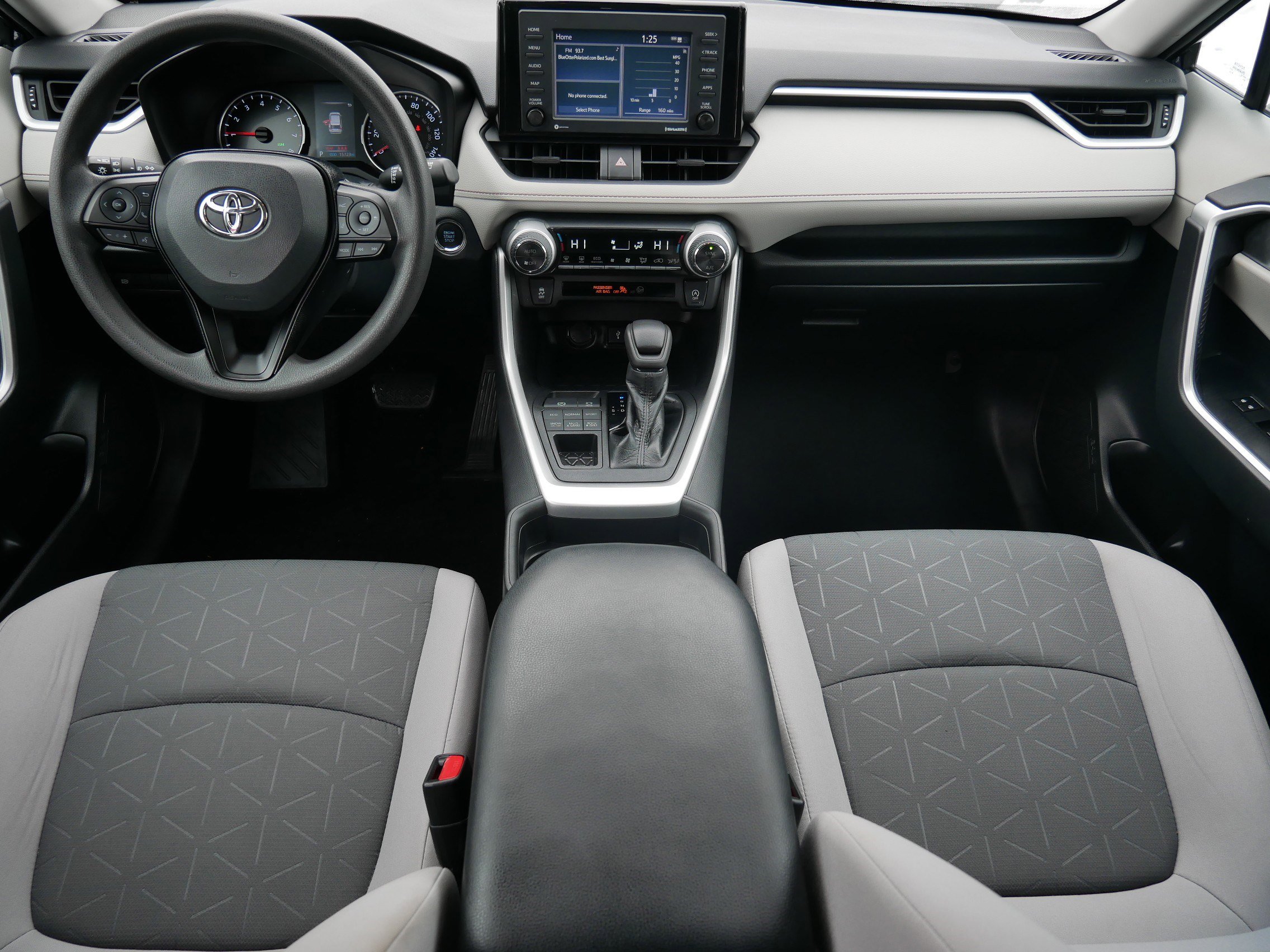 Used 2020 Toyota RAV4 XLE image 10