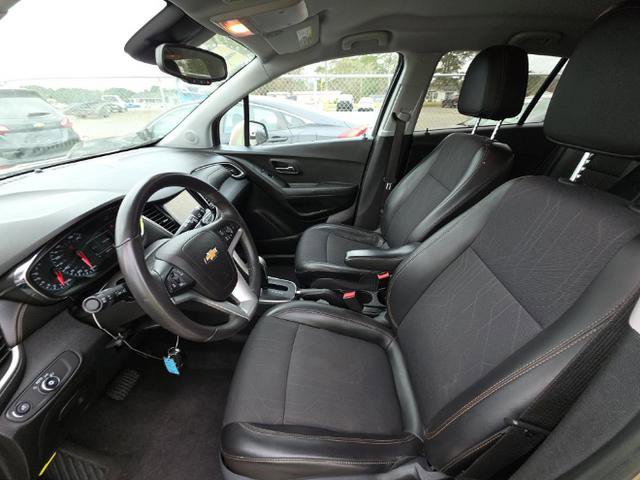 Used 2018 Chevrolet Trax LT w/ LT Convenience Package image 7