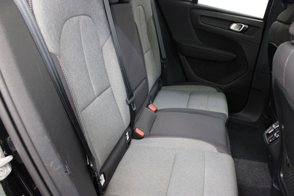 Used 2025 Volvo XC40 B5 Core AWD/4WD image 22