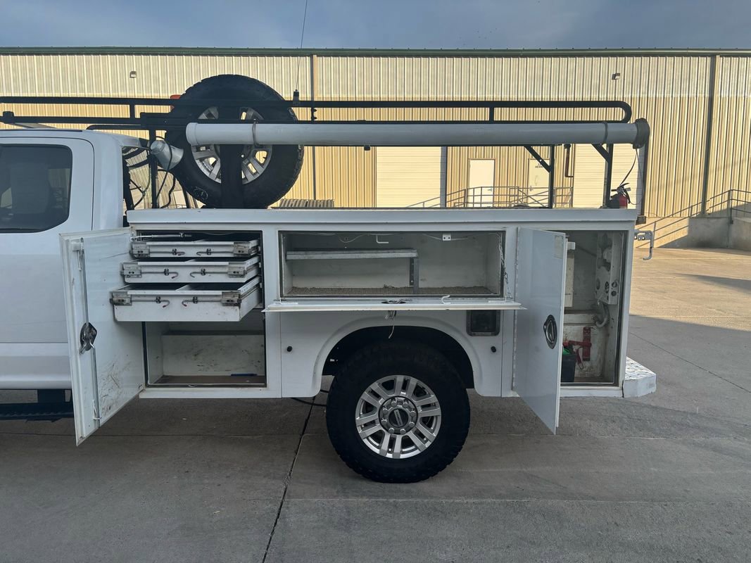 Used 2018 Ford F350 XLT image 37