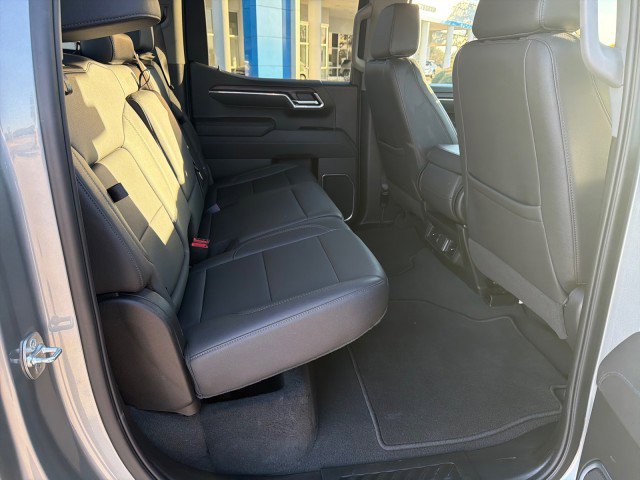 Used 2025 GMC Sierra 1500 SLT image 17