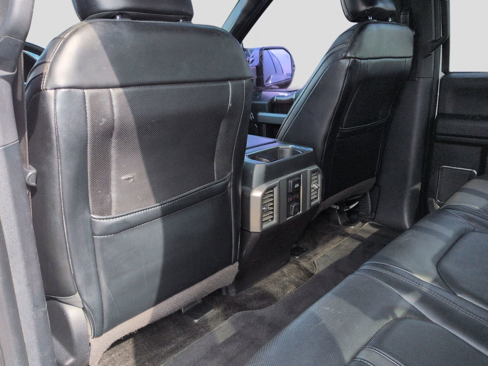 Used 2015 Ford F150 Platinum w/ Equipment Group 701A Luxury image 23