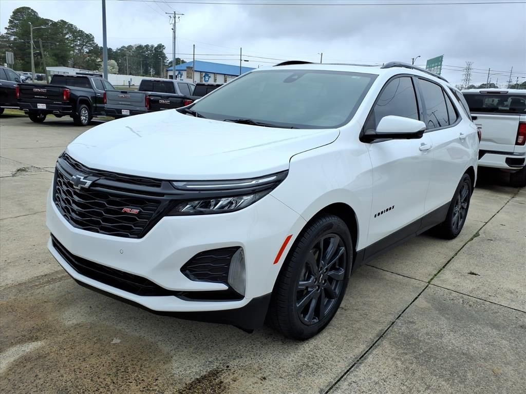 Used 2024 Chevrolet Equinox RS w/ RS Leather Package image 3
