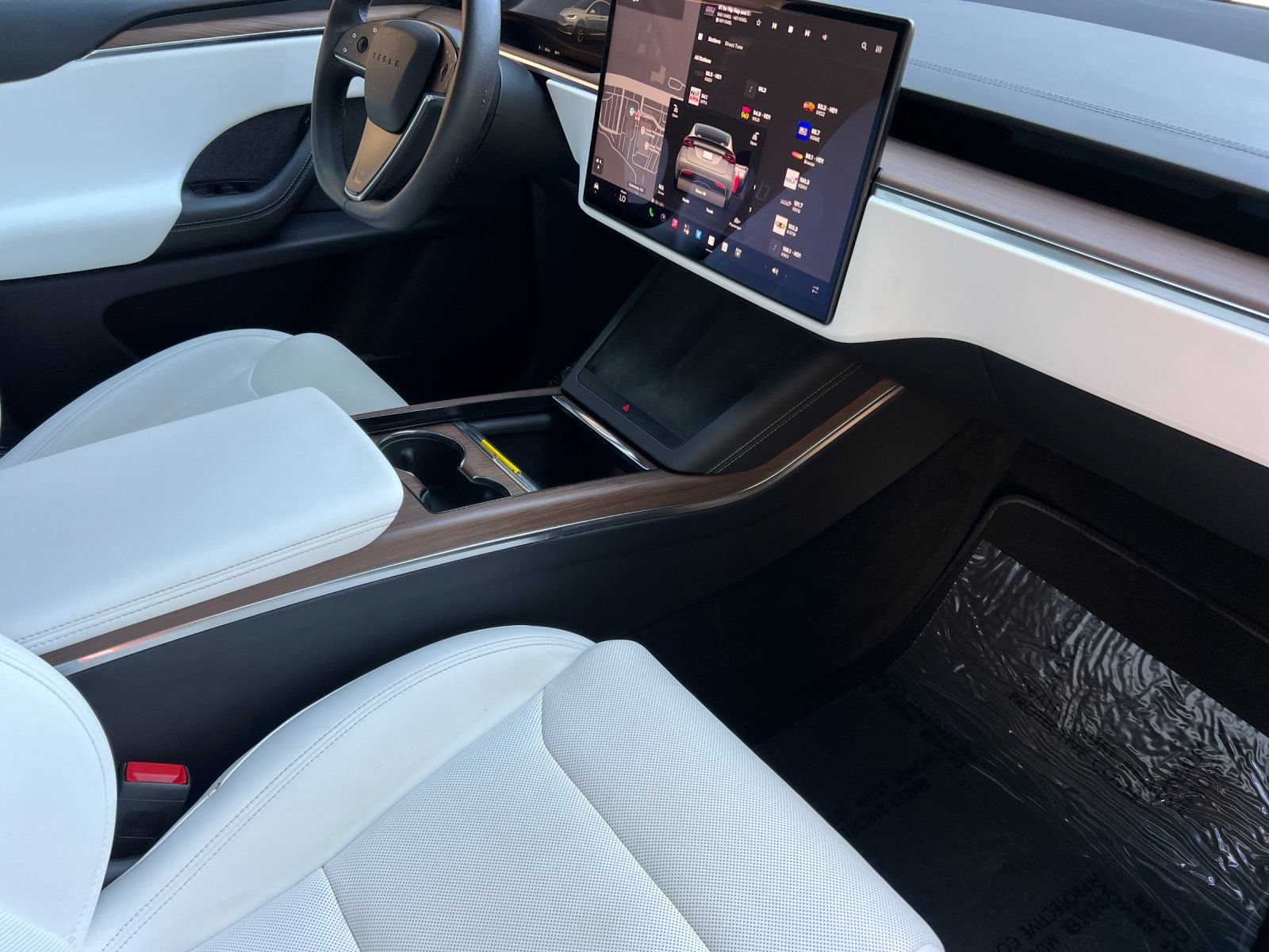 Used 2023 Tesla Model X AWD/4WD image 16