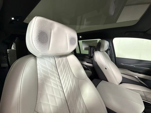 New 2026 Cadillac Escalade IQL Sport 1 w/ LPO, Floor Liner Package image 36