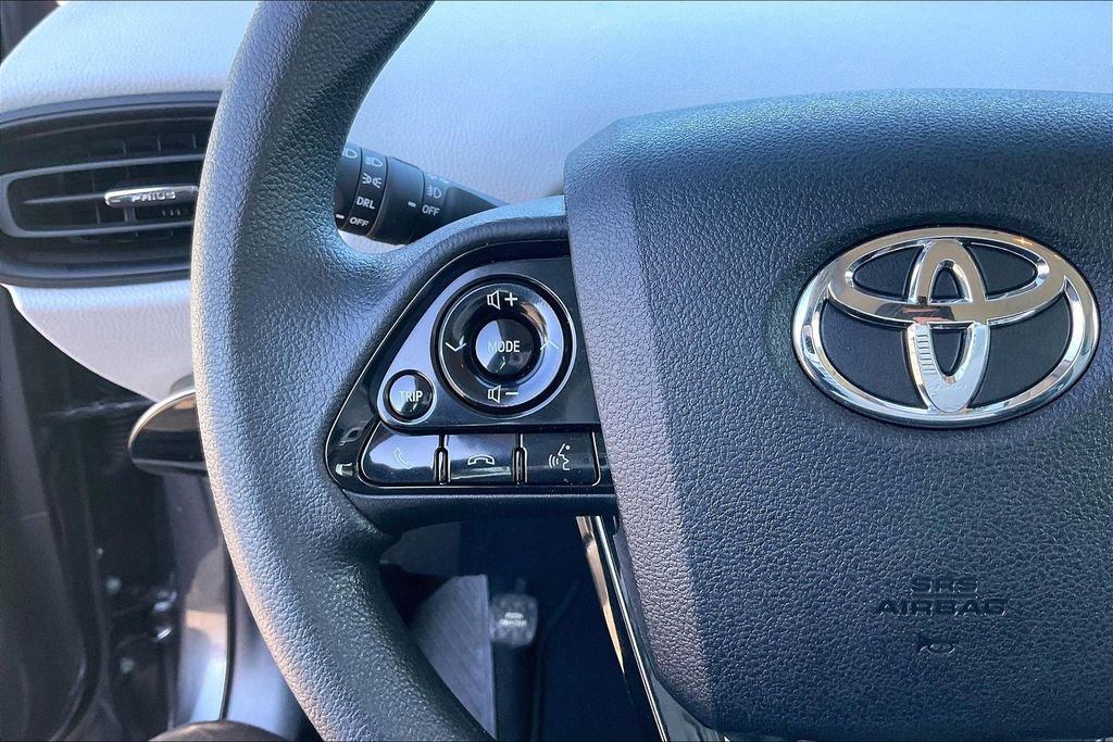 Used 2020 Toyota Prius LE image 11