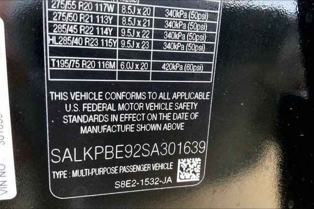 Used 2025 Land Rover Range Rover Long Wheelbase SE image 11