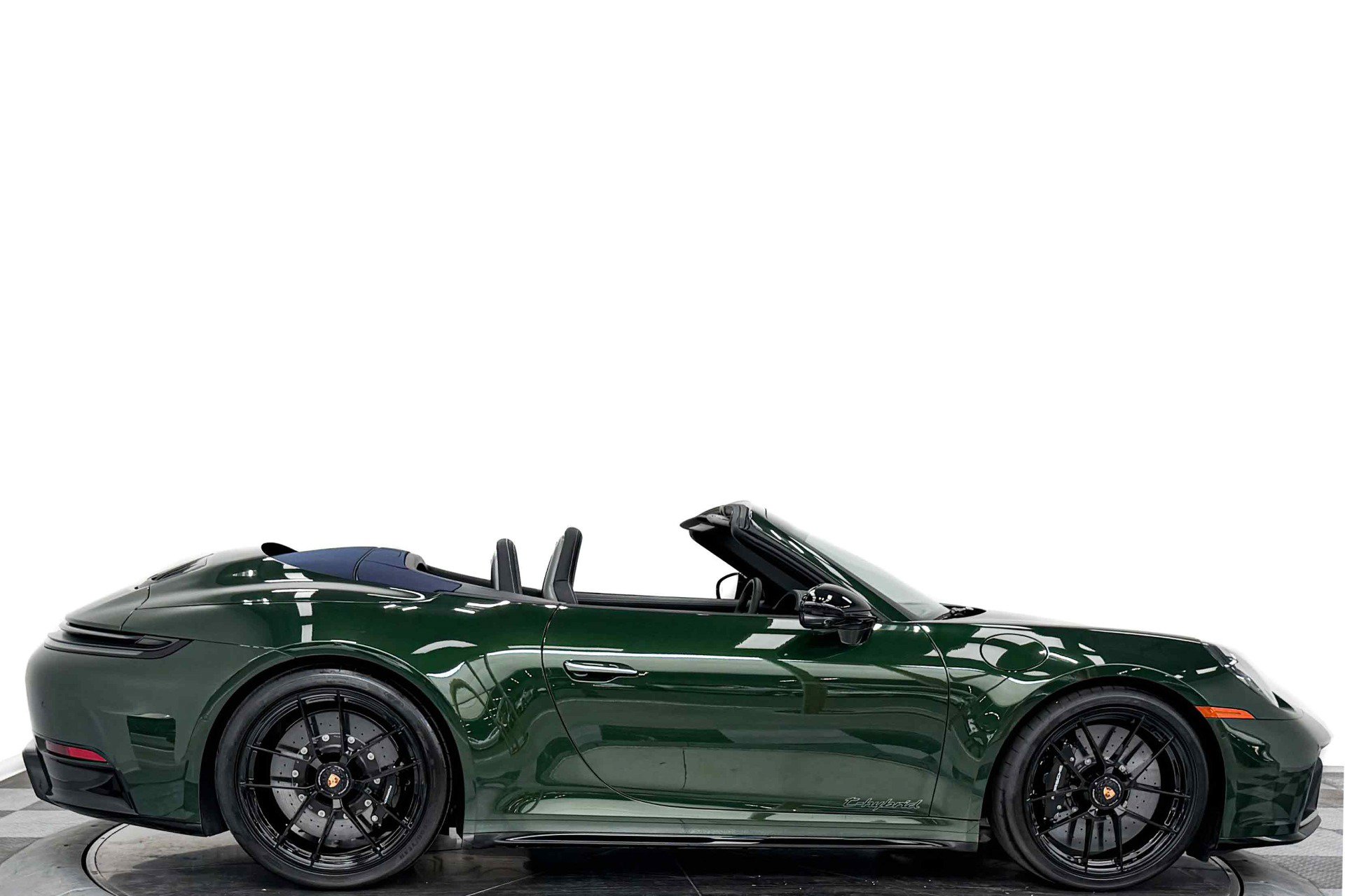 Used 2026 Porsche 911 GTS image 2