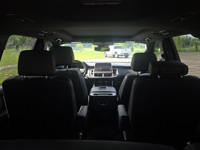 Used 2024 Chevrolet Tahoe Z71 w/ Luxury Package AWD/4WD image 14
