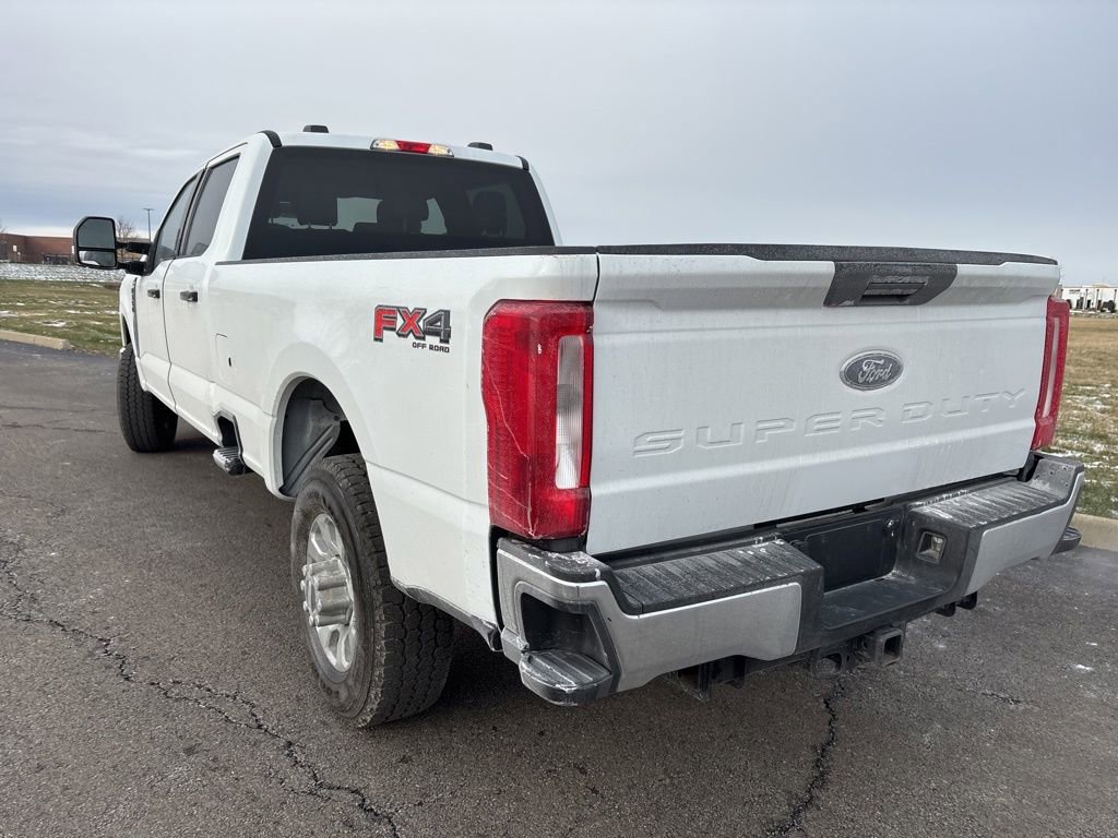 Used 2023 Ford F350 XLT w/ FX4 Off-Road Package image 8