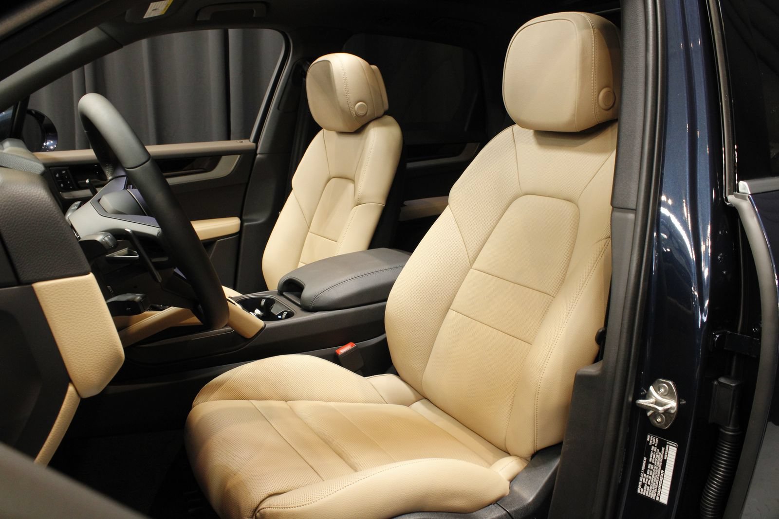 New 2026 Porsche Cayenne AWD/4WD image 22