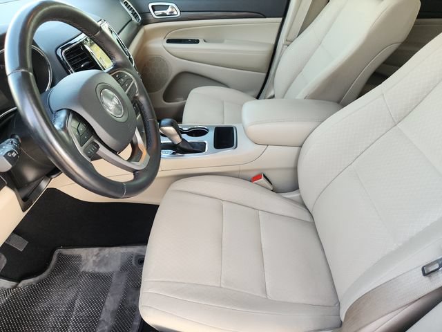 Used 2022 Jeep Grand Cherokee Laredo E w/ Security & Convenience Group AWD/4WD image 16